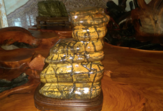 鴻業(yè)辦公家具展出展廳廣西大化奇石，辦公家具采購商的奇石之旅